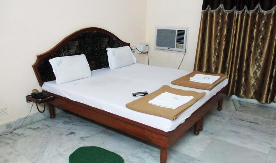 Hotel Geethanjali Residency Бхадрачалам Экстерьер фото